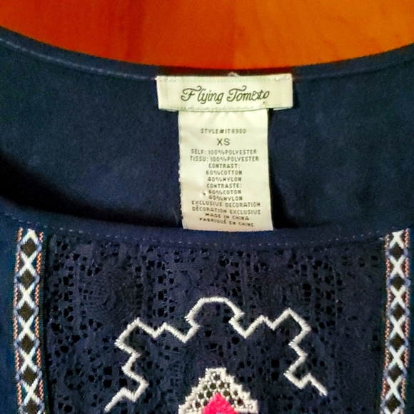 ⭐️ 3/$15 ⭐️ Boho poncho styled top - Picture 4 of 7